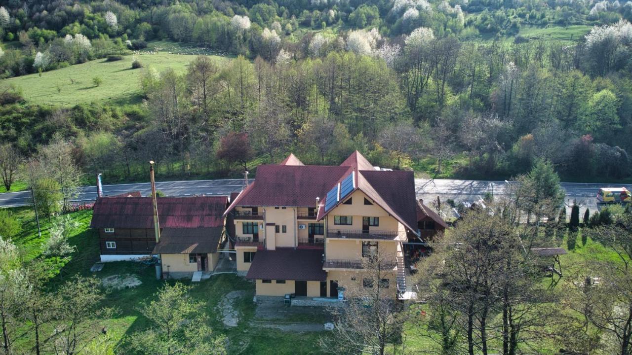 Motel Seaca Calimanesti Exterior photo